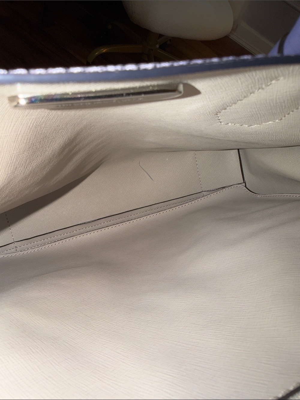 Michael Kors EUC lavender/cream structured crossbody 12X10 tote bag - Picture 10 of 13